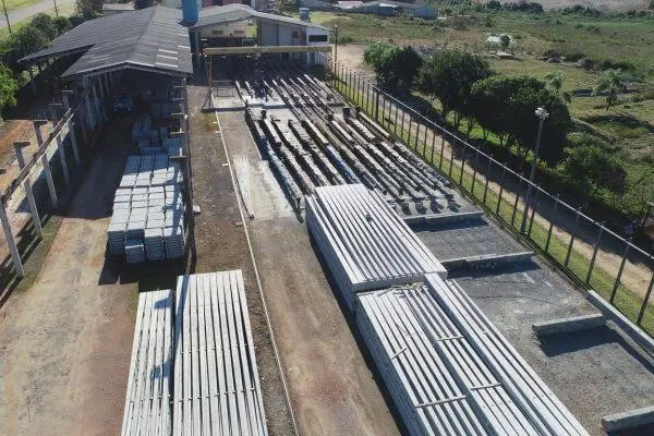 Postes de concreto em Luís Domingues